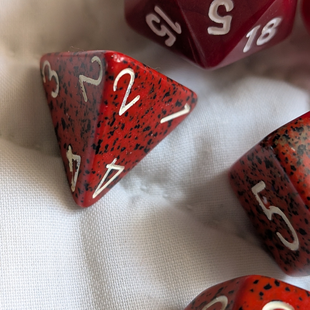 Chessex Red Dice Set Dungeon And Dragons Or AD&D Pathfinder 7 Die Mixed Patterns - Picture 6 of 12